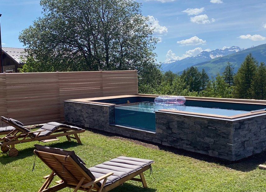 Au Cœur des Jardins : piscine à Villaines-la-Juhel