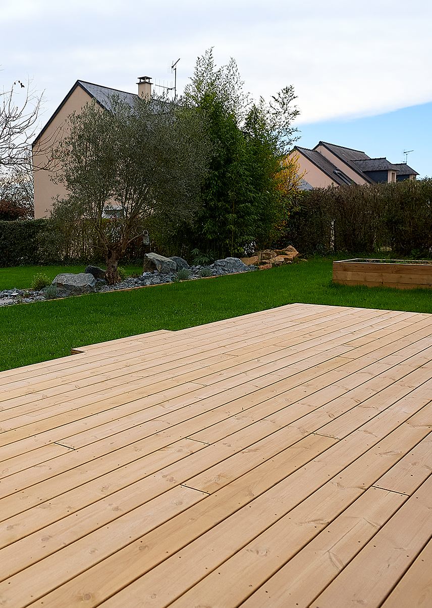 Au Cœur des Jardins : terrasse en bois